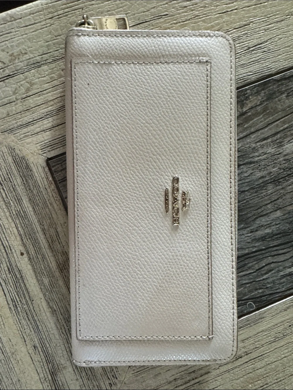 Coach Zip Card Wallet in Off-White with Gold Hardware